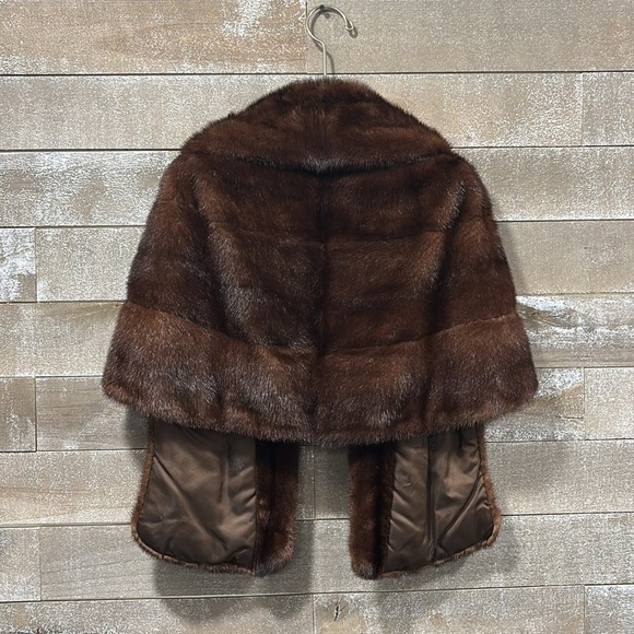 Peter Duffy Fur shoulder cape - Picture 9 of 9